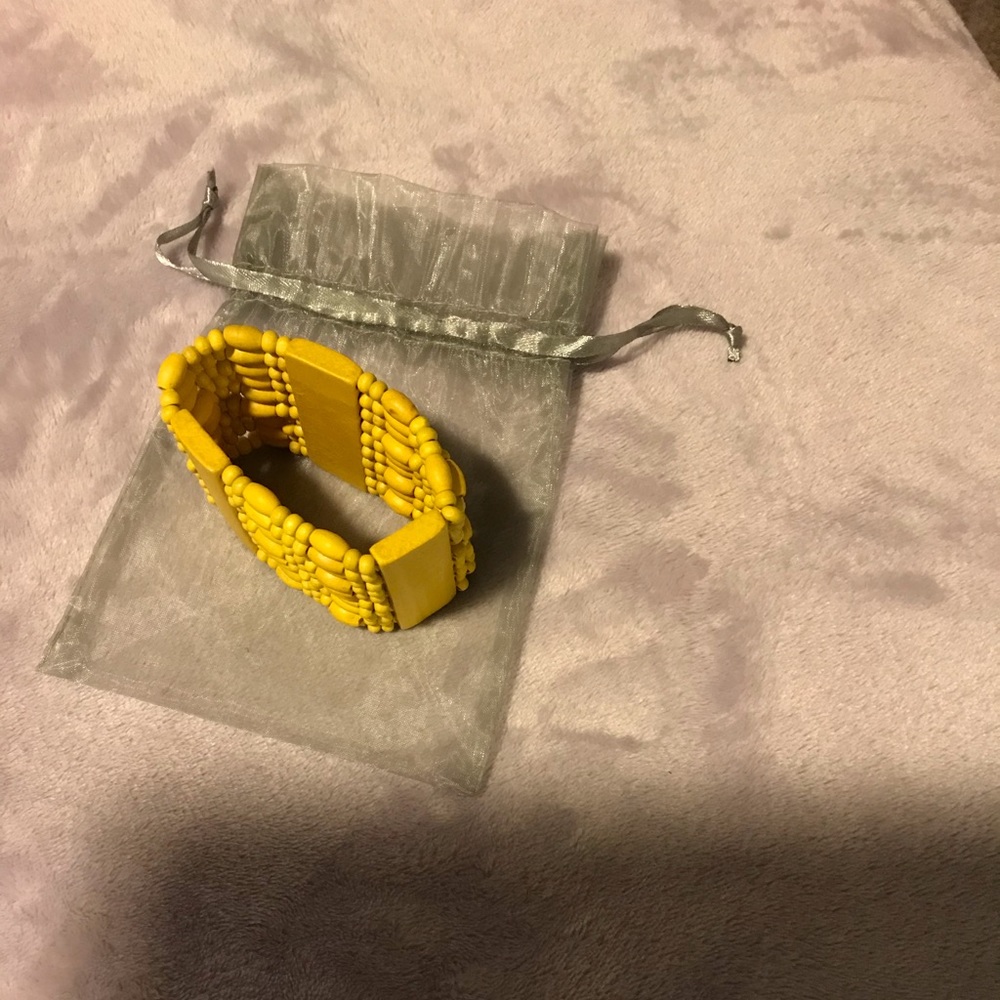 Bracelet
